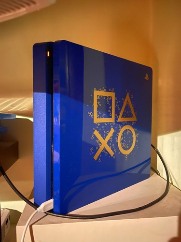 Ps4 slim blu days play - slim,